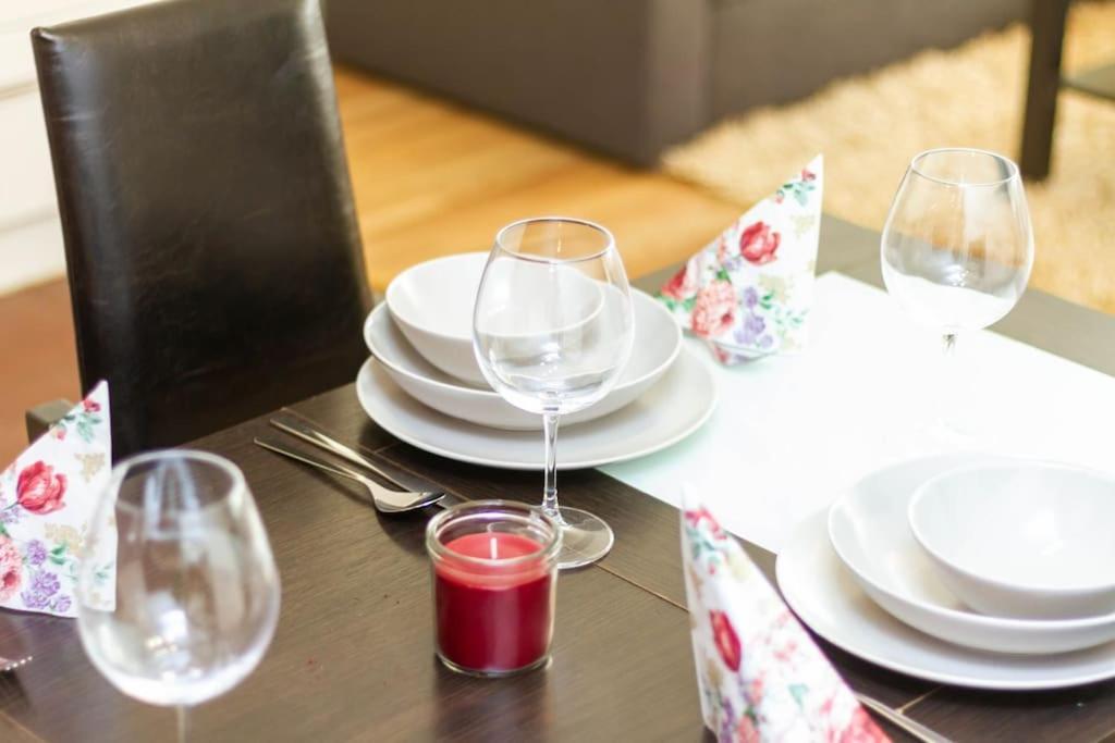 شقة Family Lux Lounge In Voeroesmarty Street By Nw بودابست المظهر الخارجي الصورة